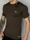 Camiseta Dry Fit Compressão Nike Marrom