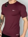 Camiseta Dry Fit Compressão Nike Vinho